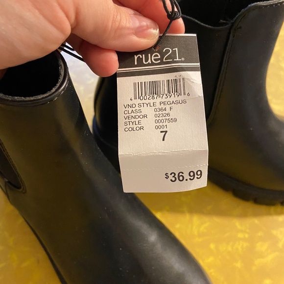 Rue21 Lugged Booties - Picture 2 of 3
